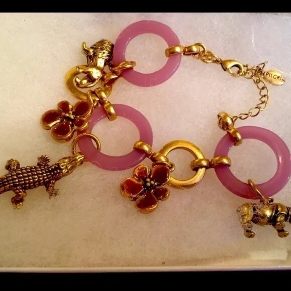 NWT Pilgrim bracelet‎ with gorgeous charms. - Picture 5 of 7